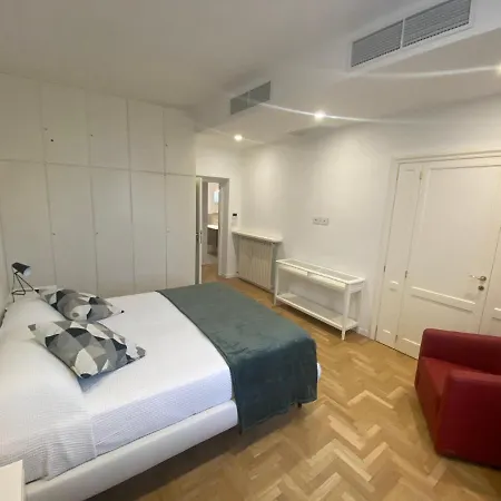 Apartman Colosseum Luil *
