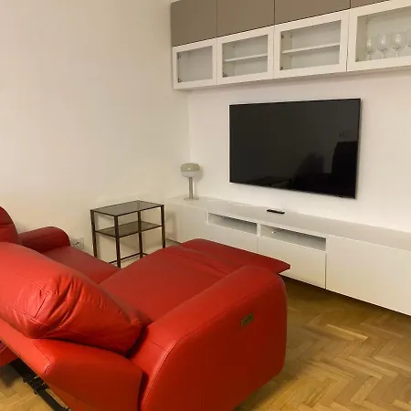 Colosseum Luil Apartment