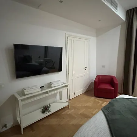 Apartman Colosseum Luil